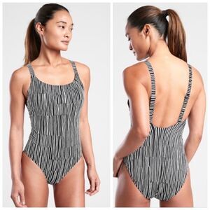 NWT Athleta Hermosa Printed One Piece Swimsuit Sz XS